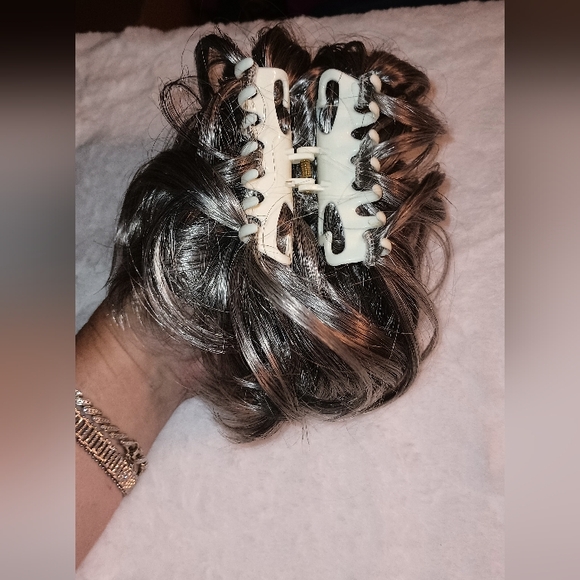 Paula Young Gray Ponytail Clip (Playful A3239)#51 - Picture 6 of 6